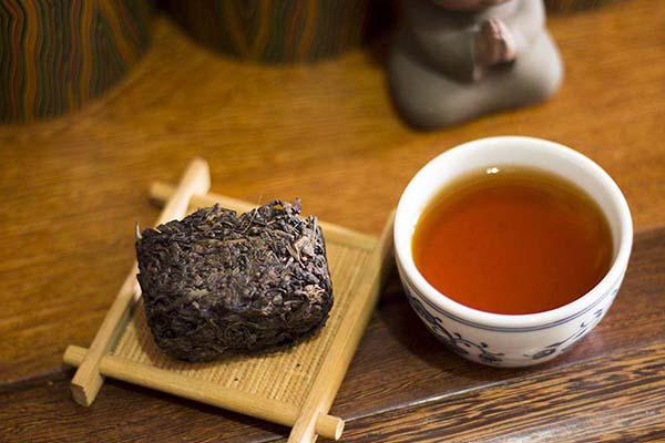 喝黑茶可以减肥吗（黑茶真的可以减肥吗）